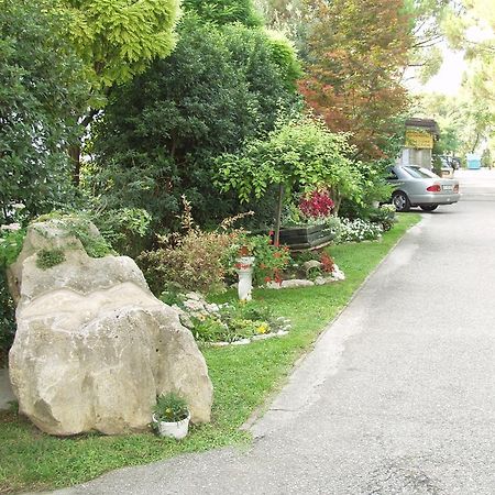 Villaggio Azzurro Lido di Jesolo Buitenkant foto